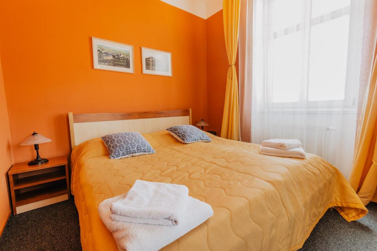 Hotel U Valdické brány Jičín Exteriér fotografie