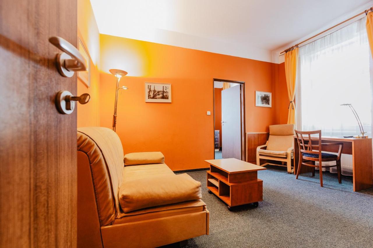Hotel U Valdické brány Jičín Exteriér fotografie
