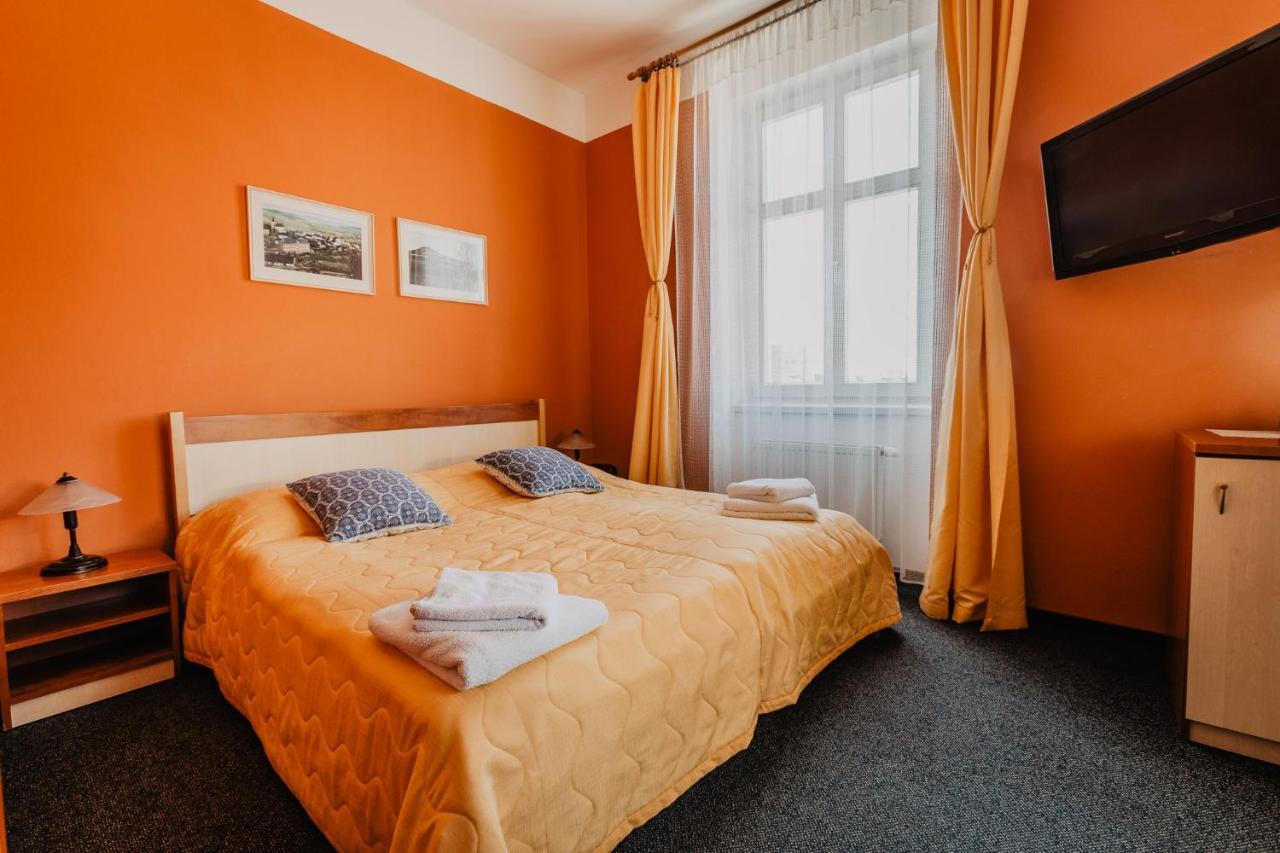 Hotel U Valdické brány Jičín Exteriér fotografie